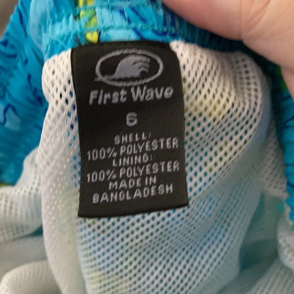 FINAL MARKDOWN Nwt boys first wave swim trunks 6